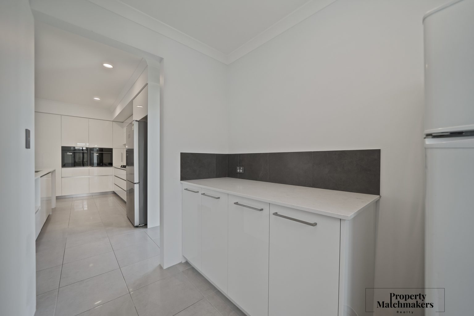 82 Dunnett Drive, Ellenbrook, WA 6069 AUS