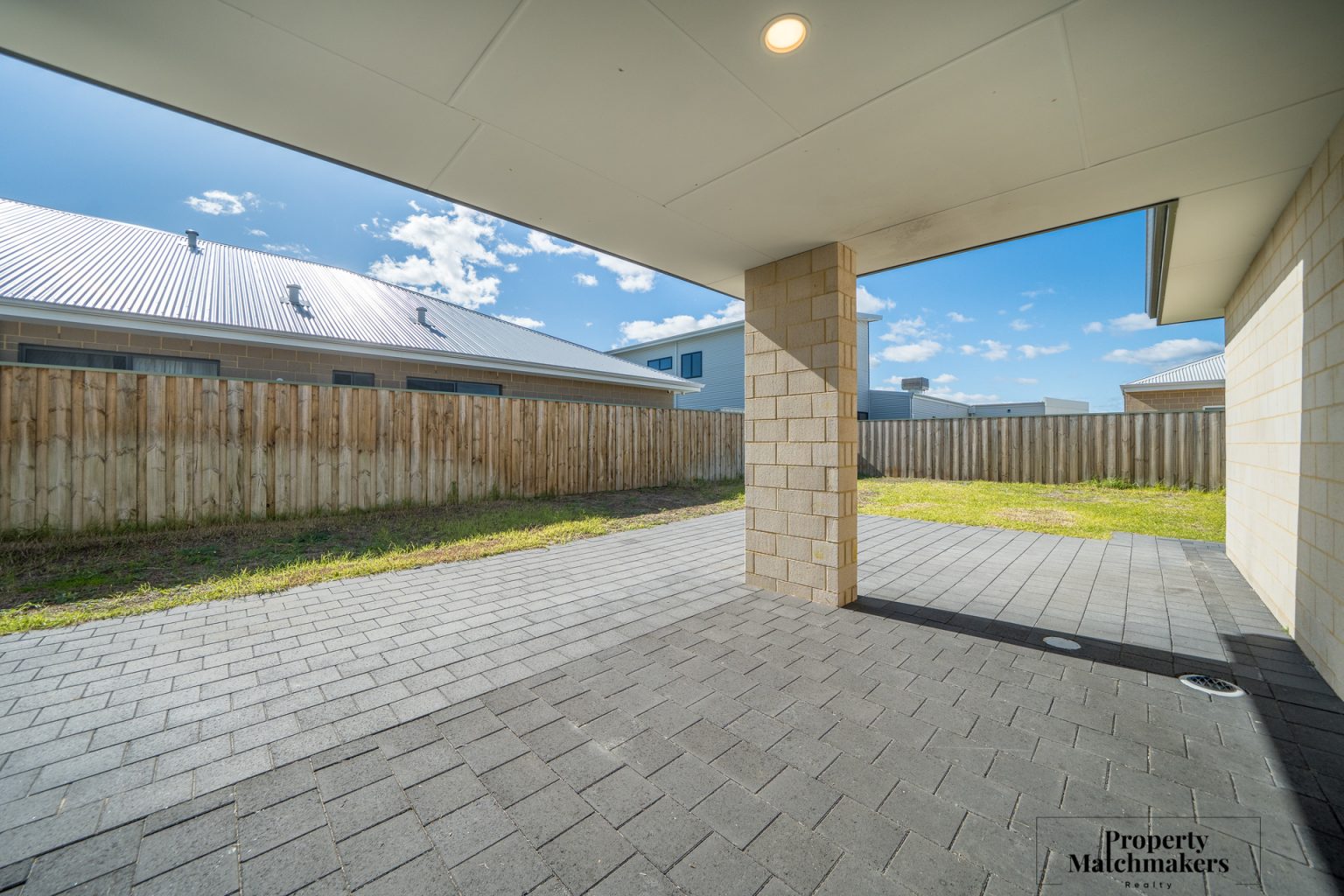 82 Dunnett Drive, Ellenbrook, WA 6069 AUS