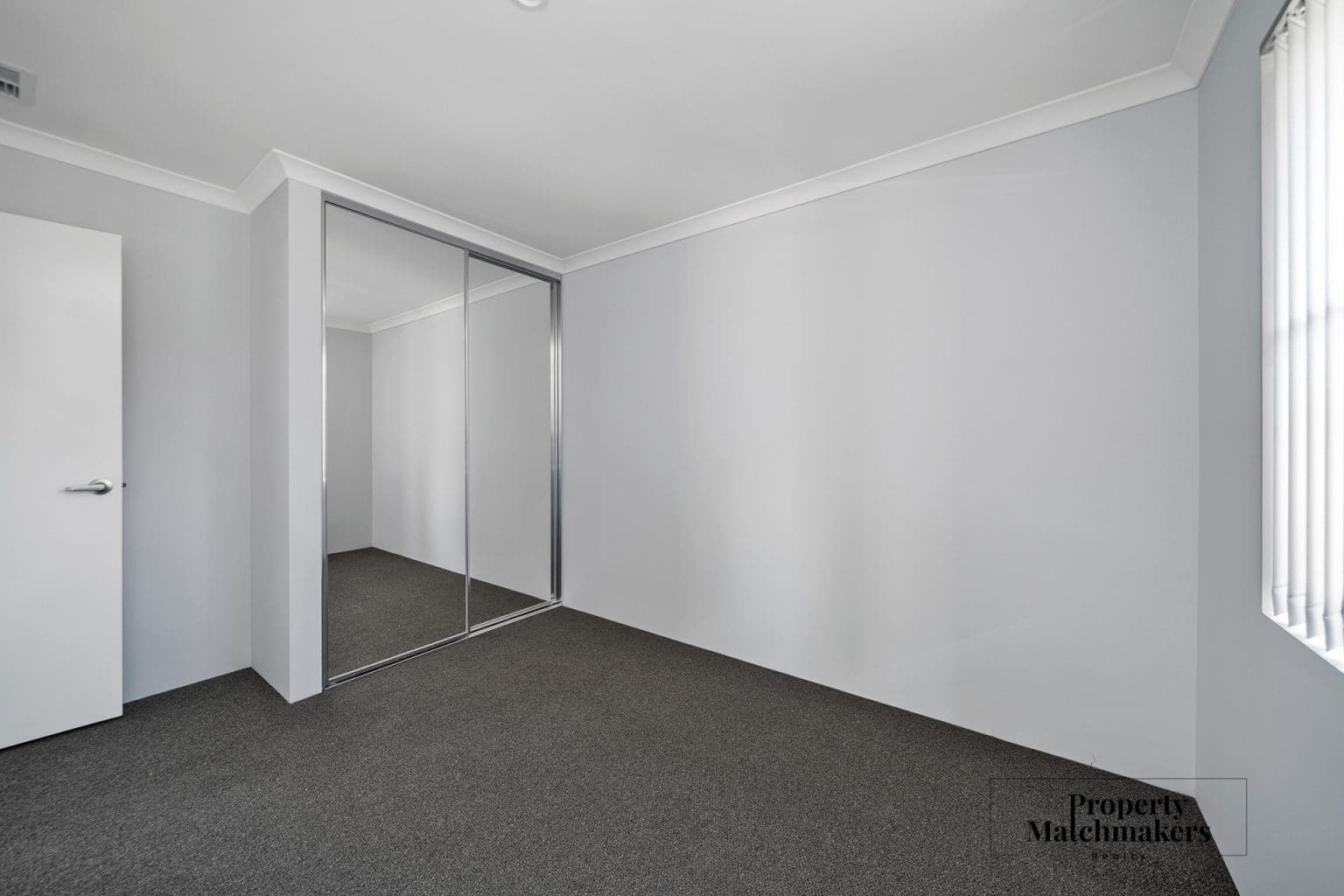 27 Desert Pea Loop, Piara Waters, WA 6112 AUS