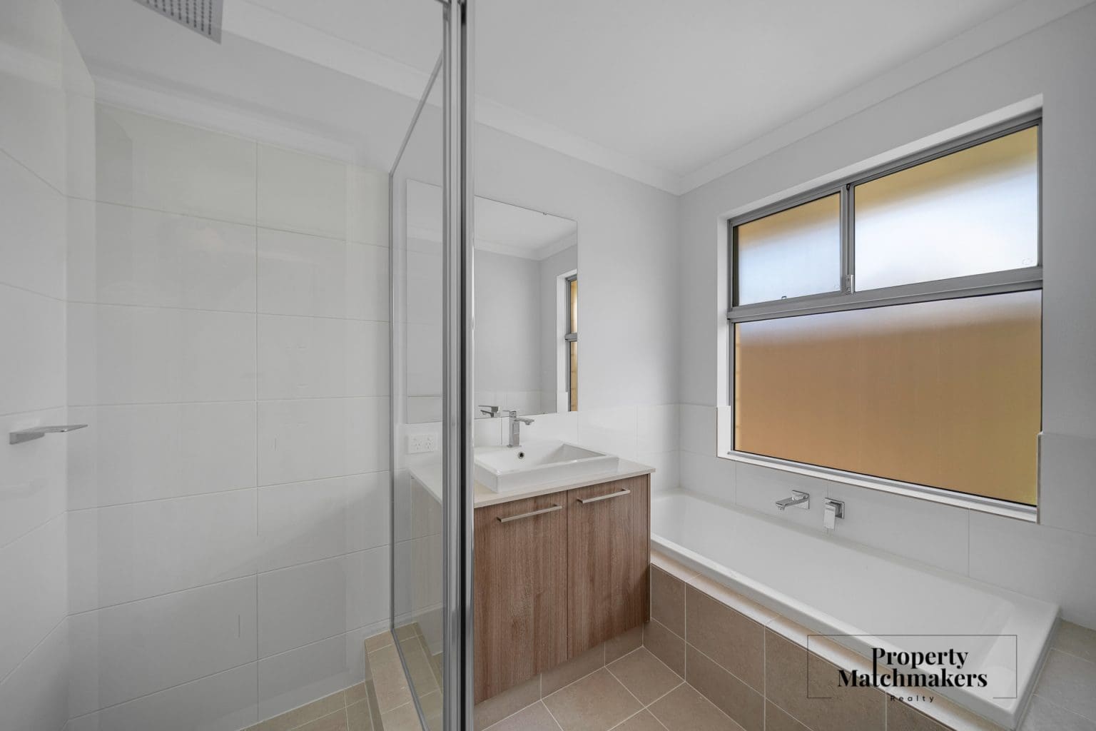 27 Desert Pea Loop, Piara Waters, WA 6112 AUS