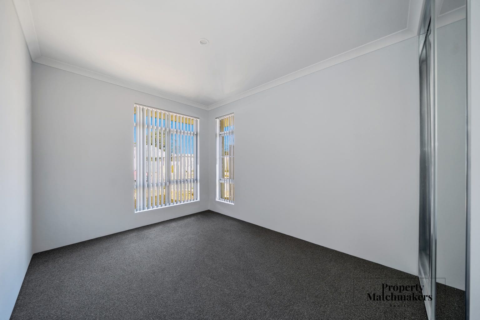 27 Desert Pea Loop, Piara Waters, WA 6112 AUS