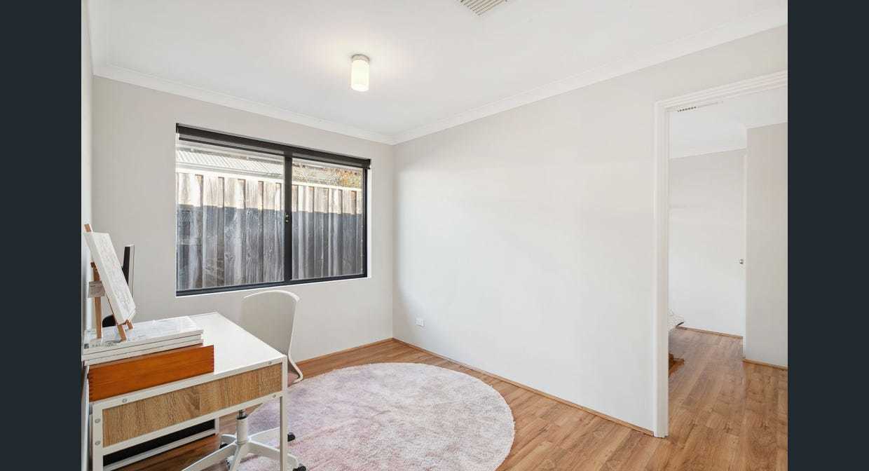 12 Vasse Gardens, Ellenbrook, WA 6069 AUS