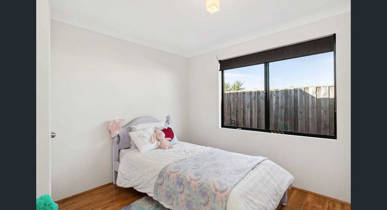 12 Vasse Gardens, Ellenbrook, WA 6069 AUS