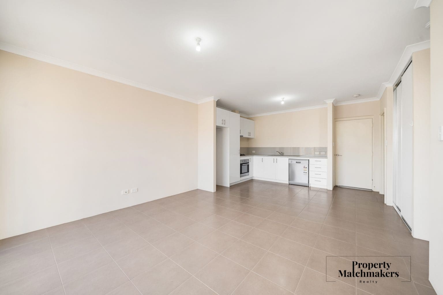 3/64 Dowitcher Loop, Gosnells, WA 6110 AUS