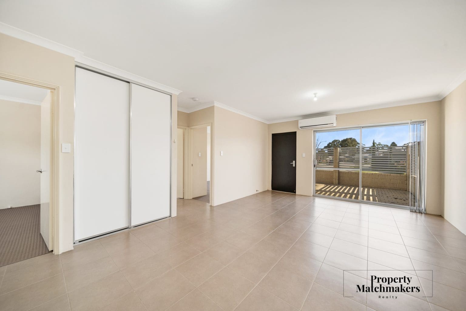 3/64 Dowitcher Loop, Gosnells, WA 6110 AUS