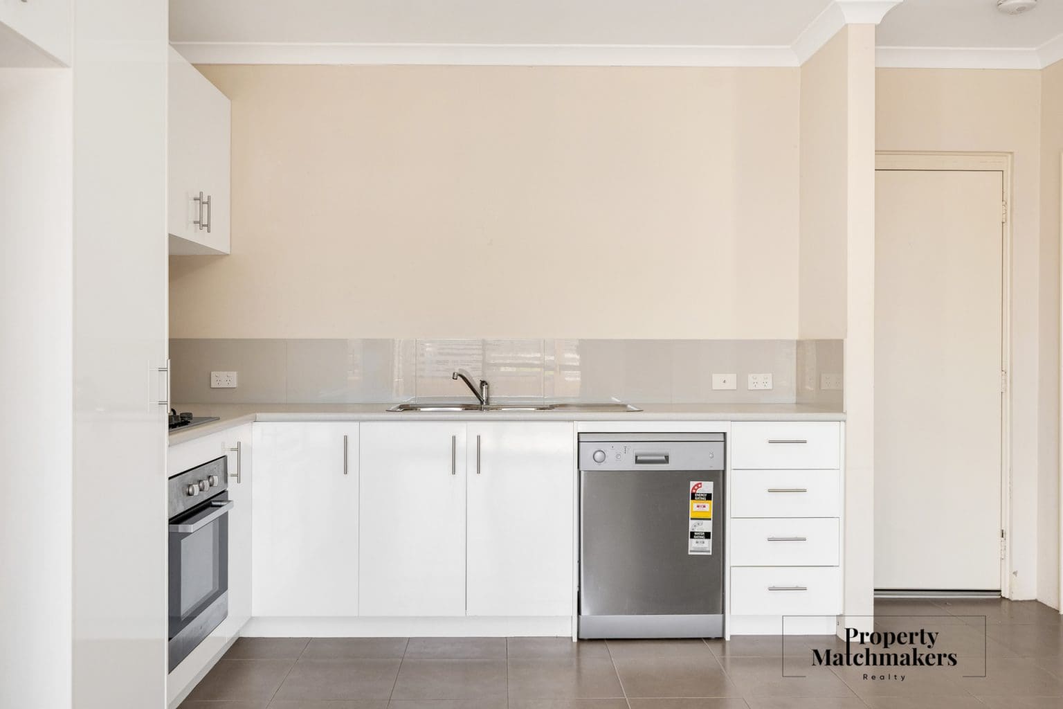 3/64 Dowitcher Loop, Gosnells, WA 6110 AUS