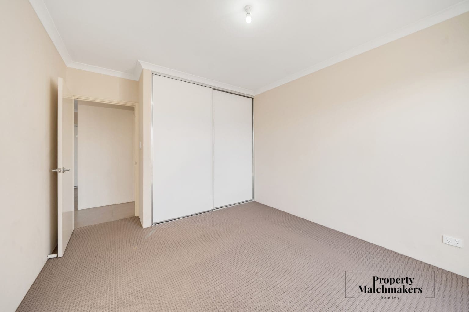 3/64 Dowitcher Loop, Gosnells, WA 6110 AUS