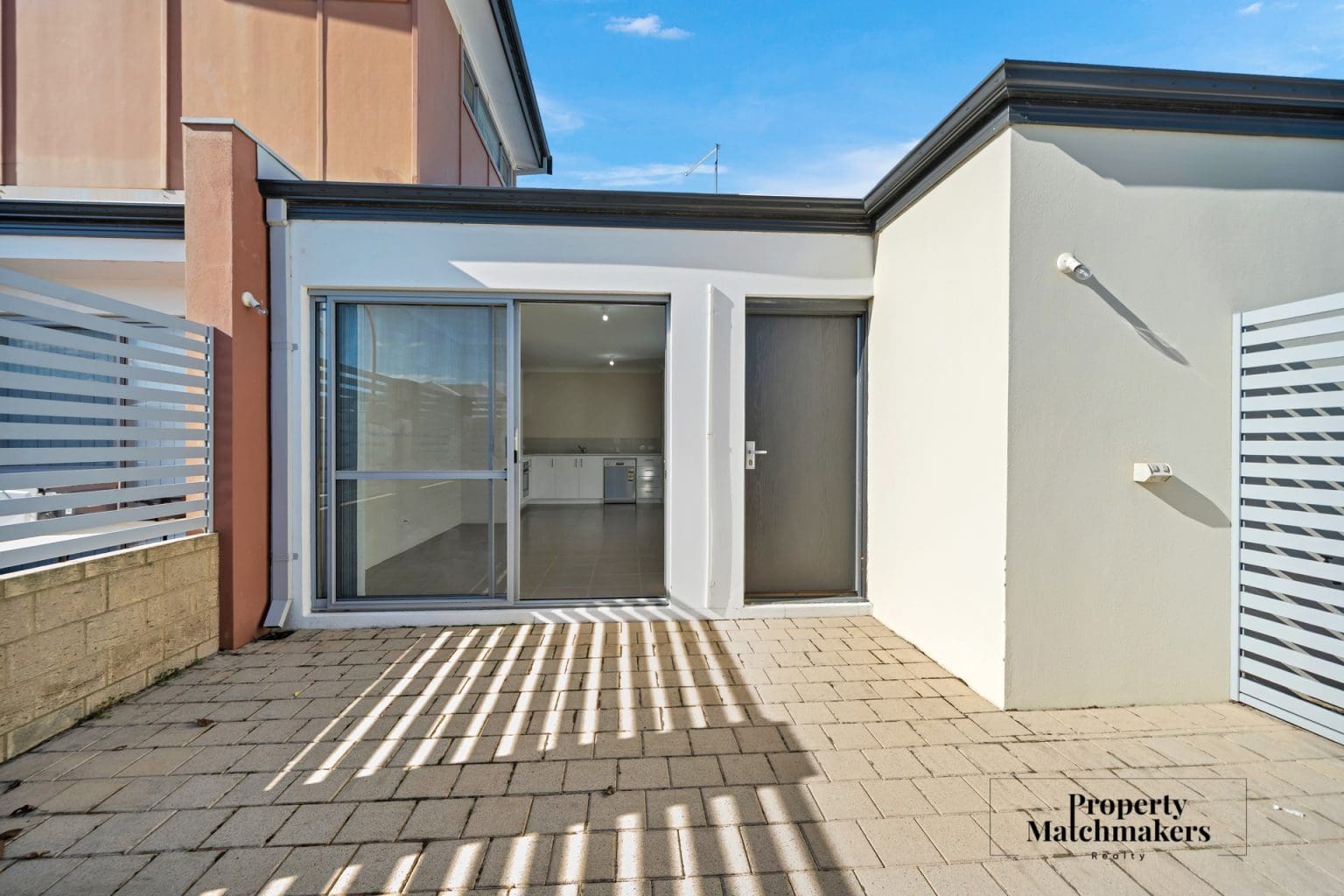 3/64 Dowitcher Loop, Gosnells, WA 6110 AUS