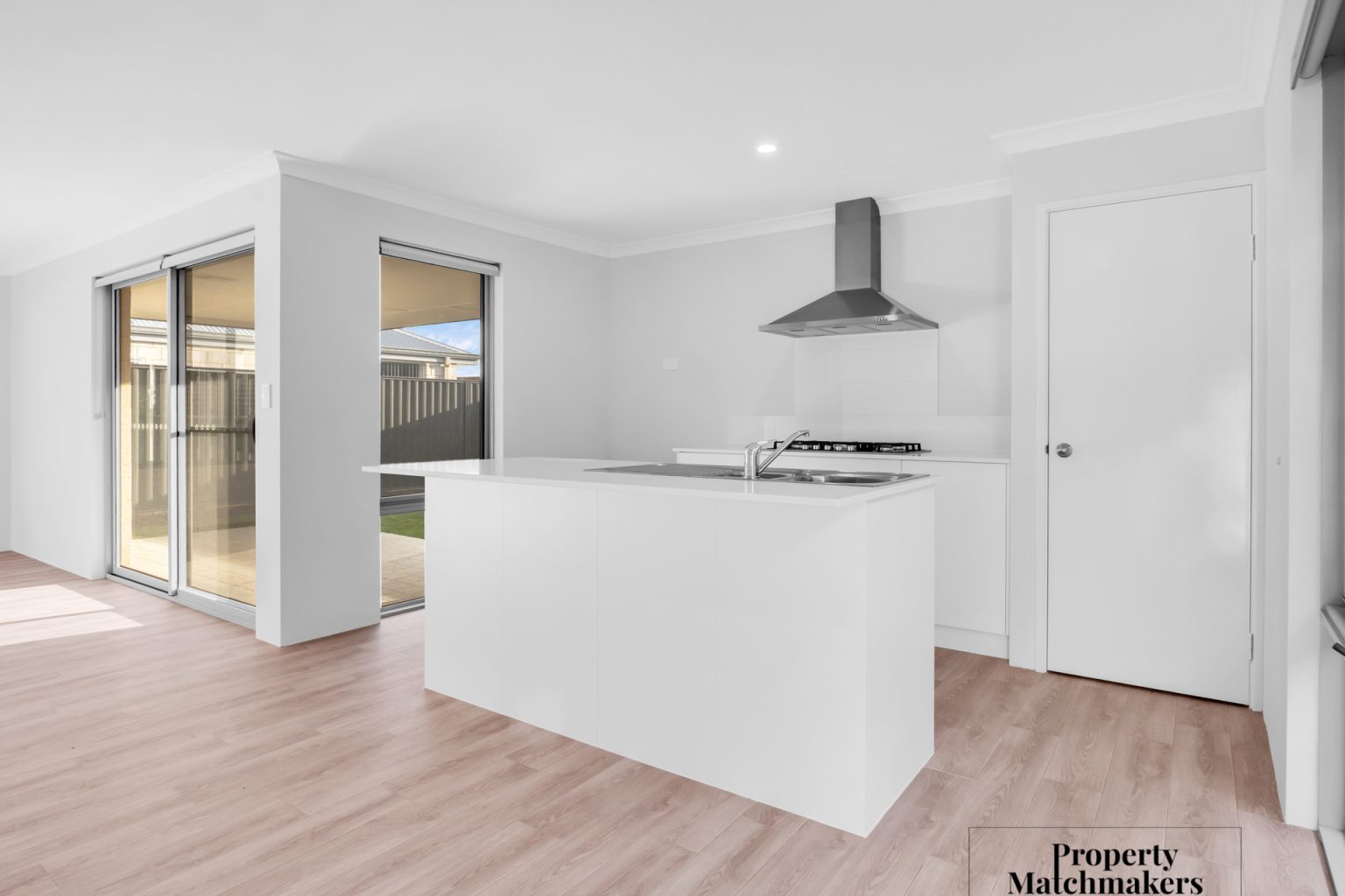 39 Maspalomas Drive, Madora Bay, WA 6210 AUS