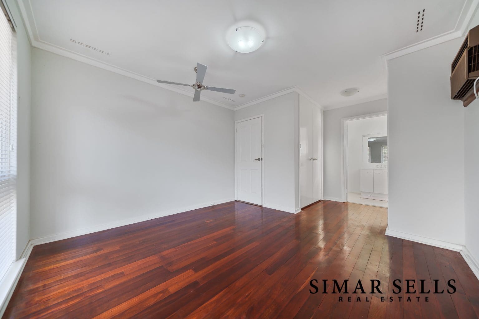 21 Glenlea Drive, HELENA VALLEY, WA 6056 AUS