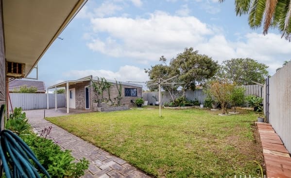 23A Trade Winds Drive, Safety Bay, WA 6169 AUS