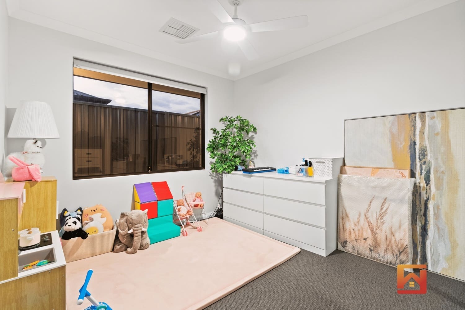 23 Zircon Street, Treeby, WA 6164 AUS