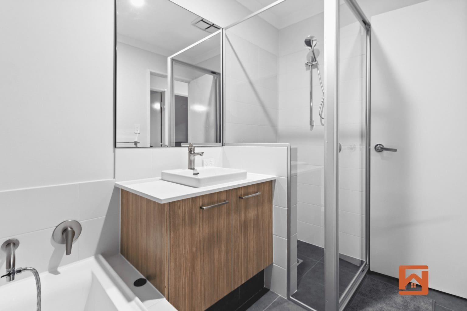 23 Zircon Street, Treeby, WA 6164 AUS