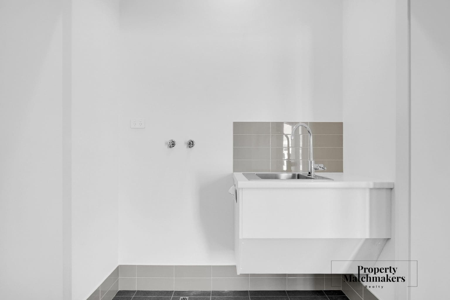 22 Saltriver Street, Ellenbrook, WA 6069 AUS