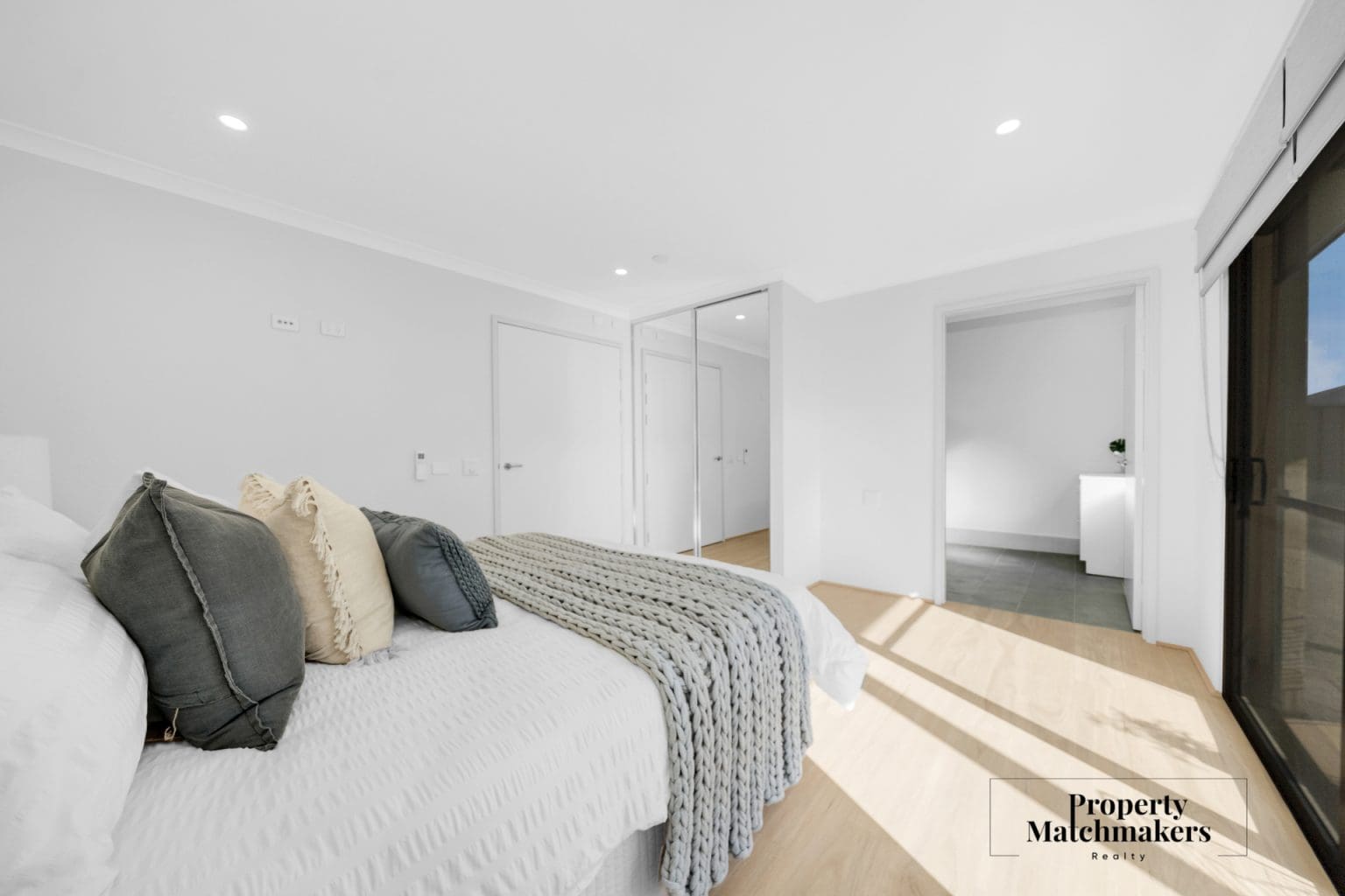 22 Saltriver Street, Ellenbrook, WA 6069 AUS