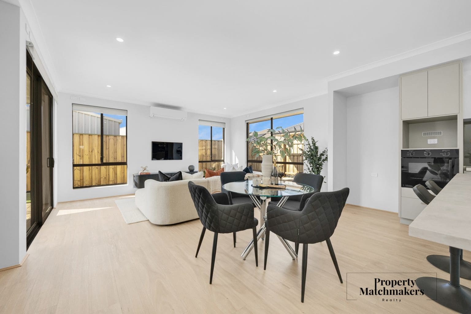 22 Saltriver Street, Ellenbrook, WA 6069 AUS