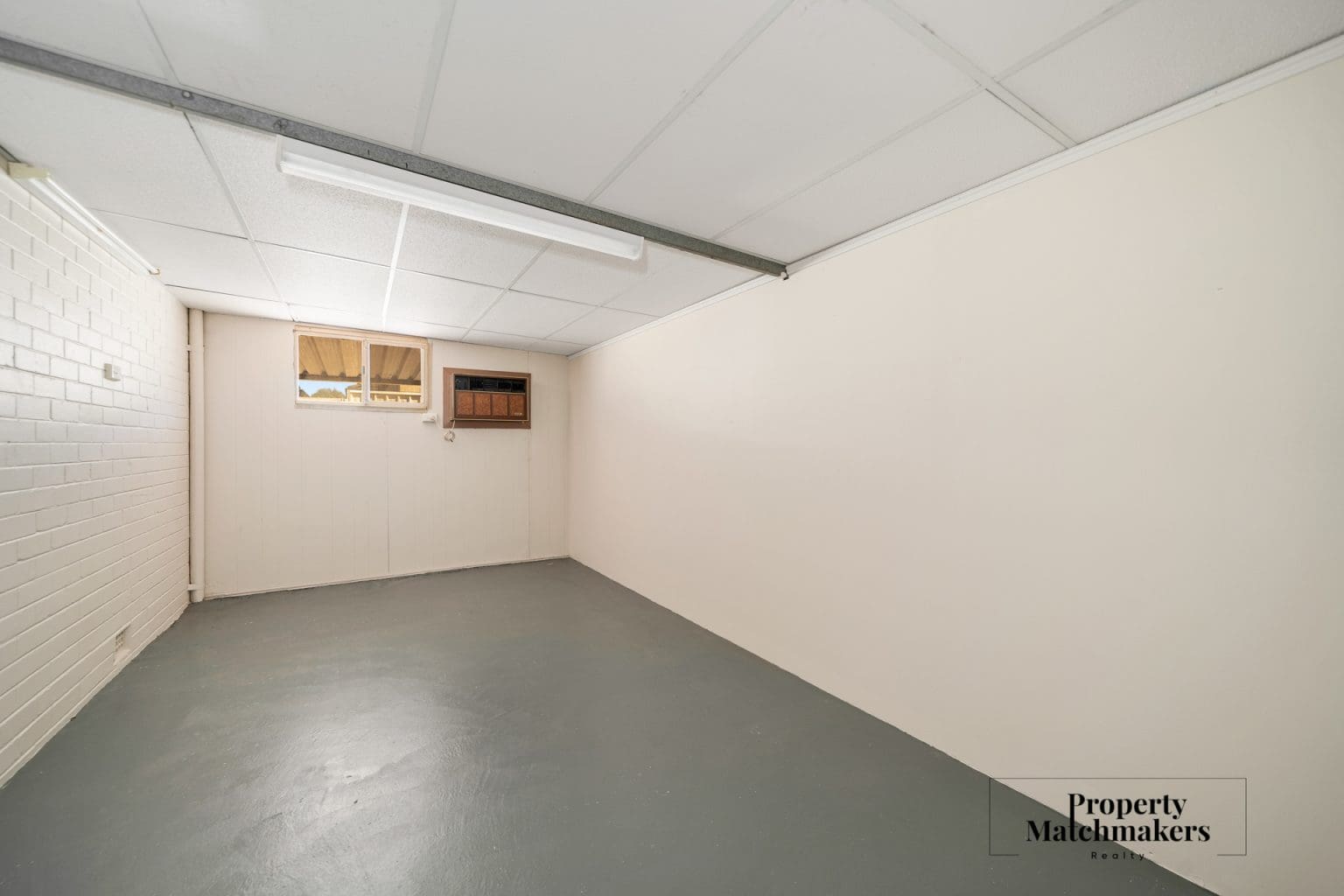 111 Arkana Road, Westminster, WA 6061 AUS