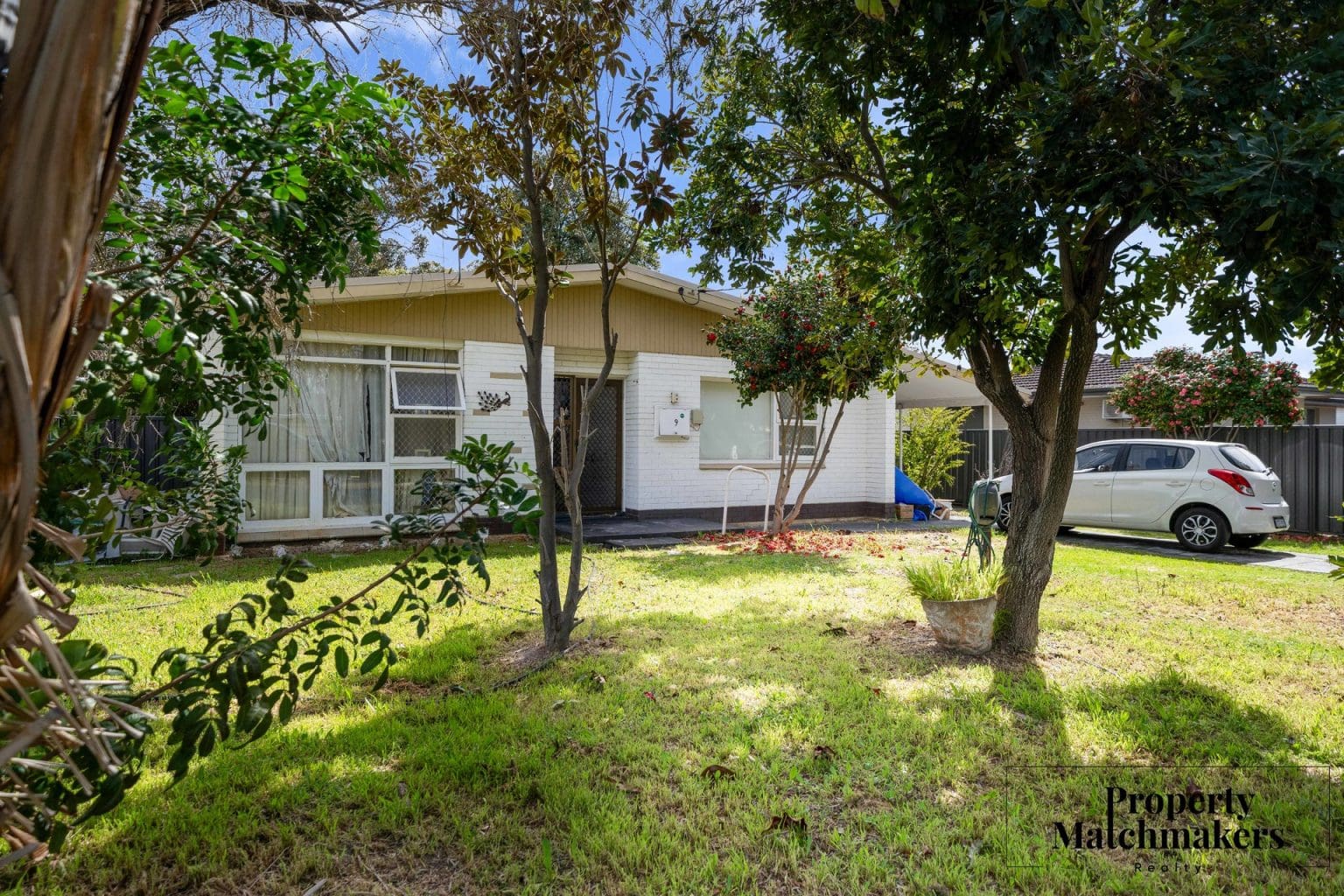9 Napier Road, Morley, WA 6062 AUS