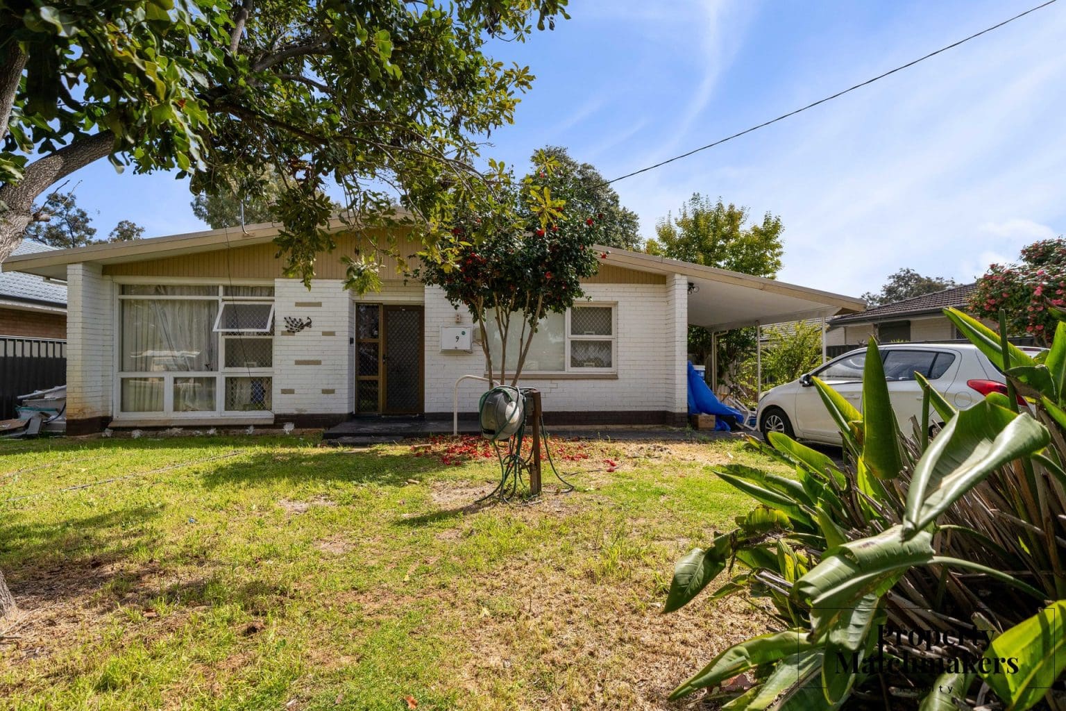 9 Napier Road, Morley, WA 6062 AUS