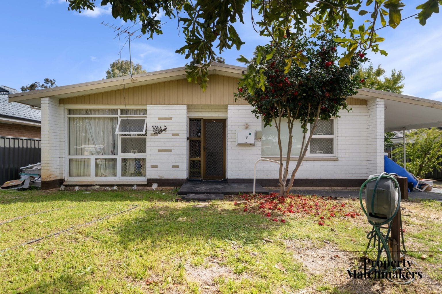 9 Napier Road, Morley, WA 6062 AUS