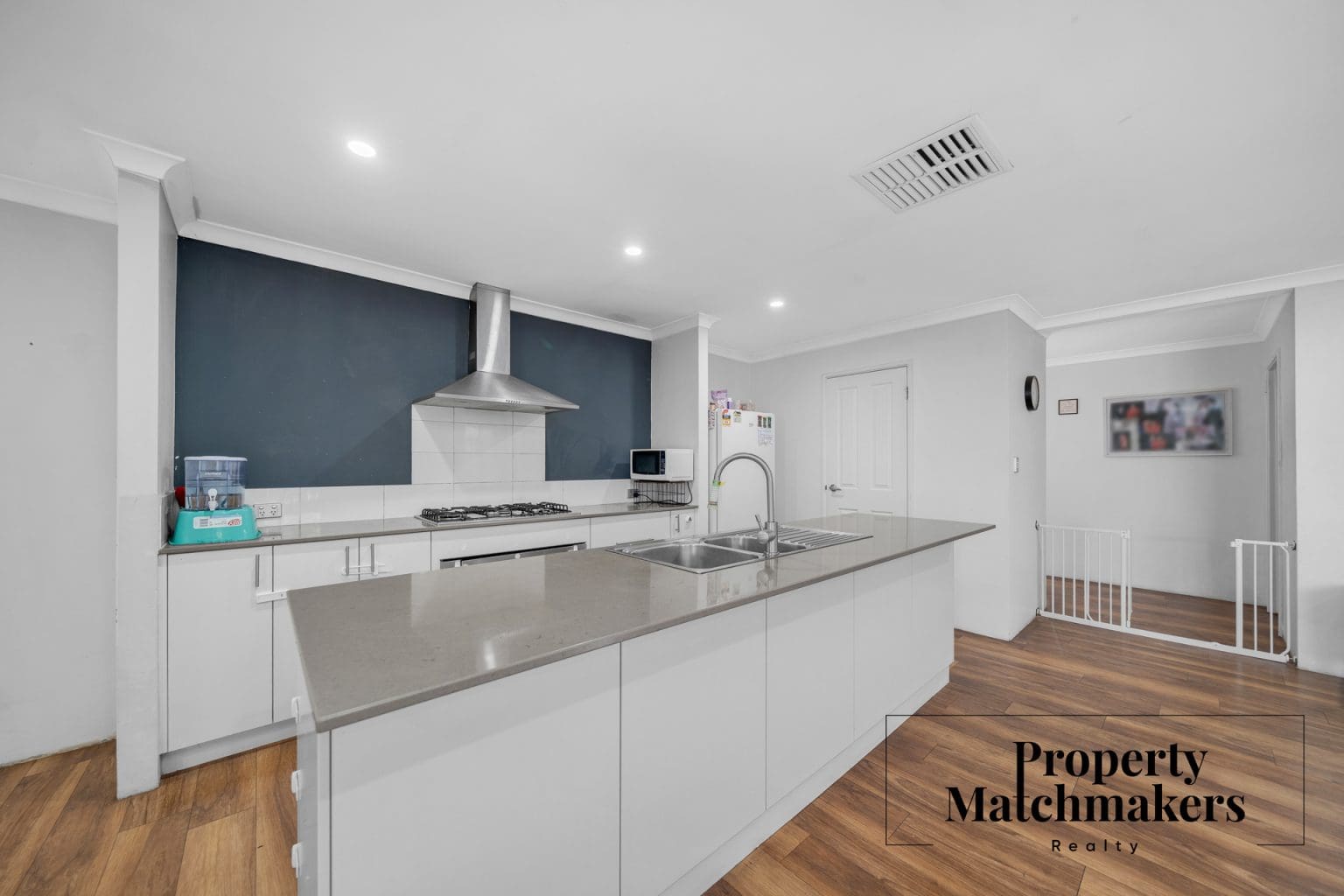 18 Sunstone Drive, Wellard, WA 6170 AUS