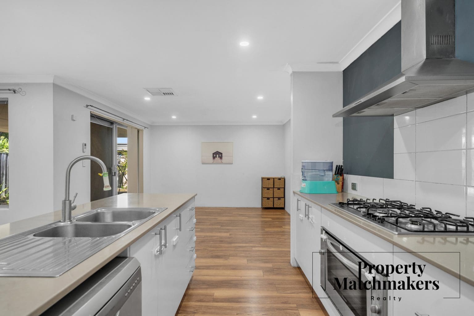 18 Sunstone Drive, Wellard, WA 6170 AUS