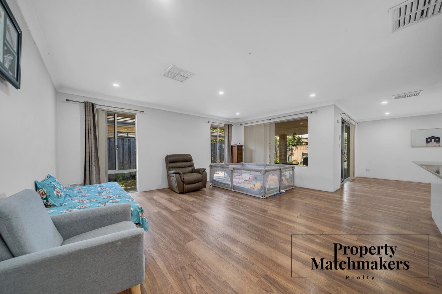 18 Sunstone Drive, Wellard, WA 6170 AUS