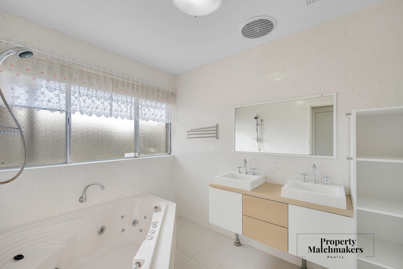 13 Verton Drive, Shelley, WA 6148 AUS