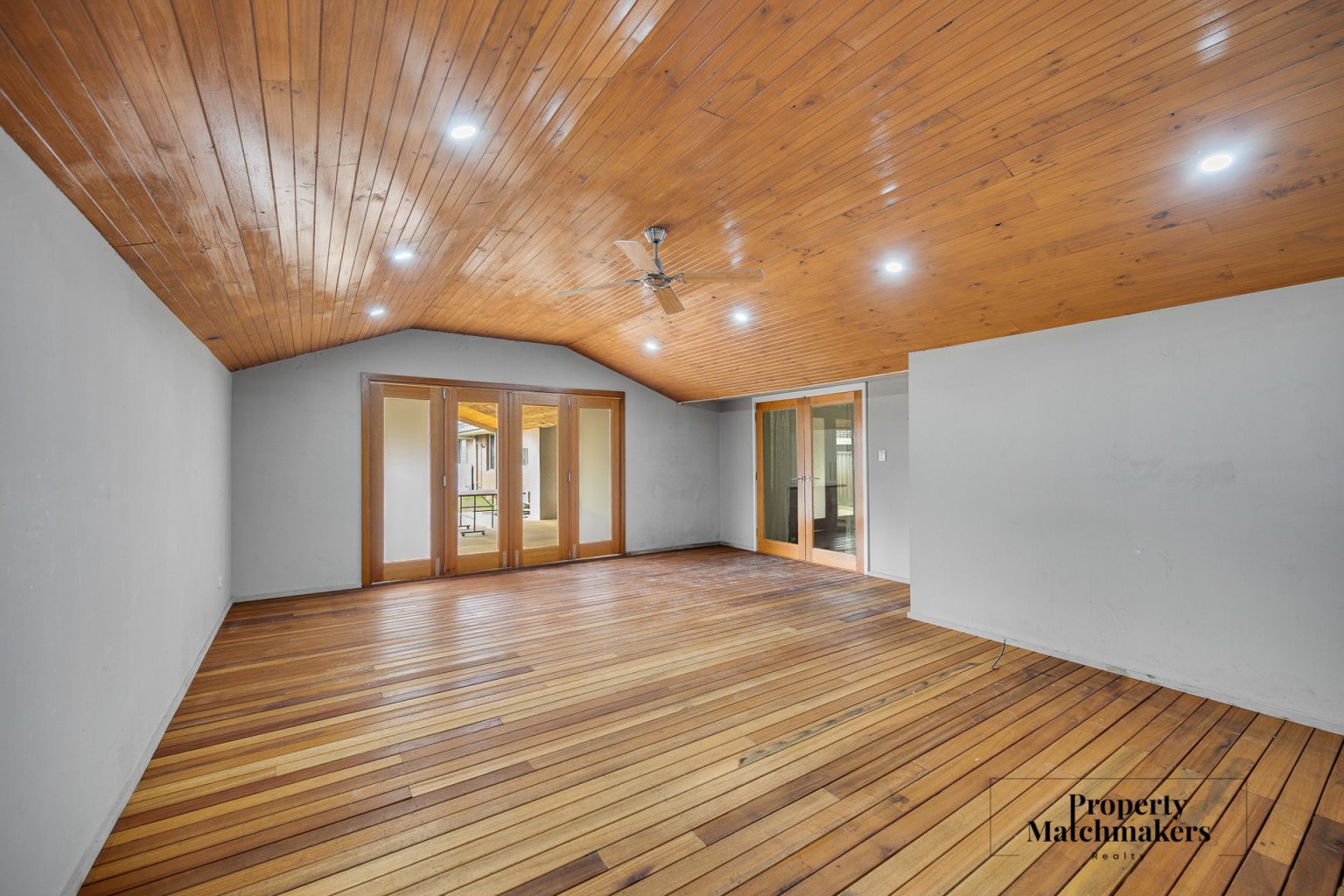 13 Verton Drive, Shelley, WA 6148 AUS