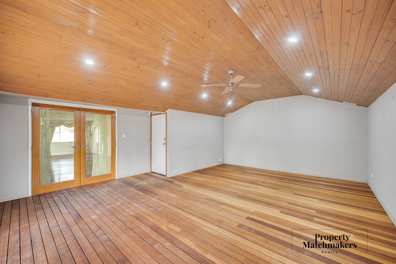 13 Verton Drive, Shelley, WA 6148 AUS