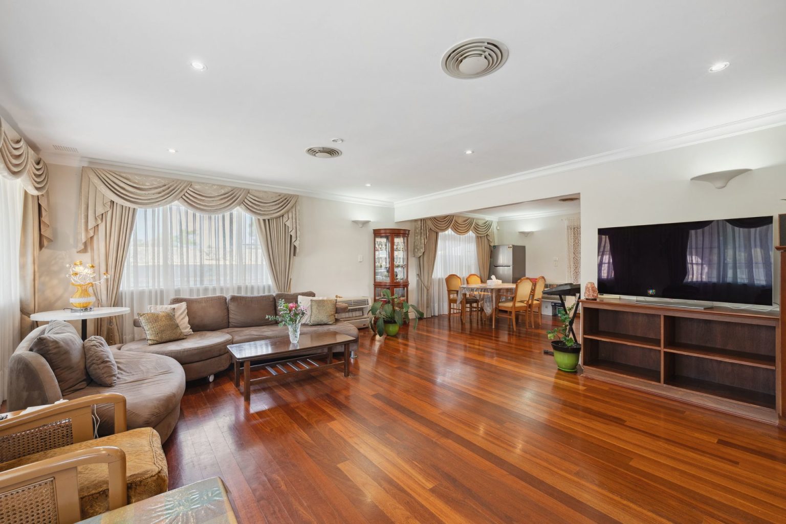 13 Verton Drive, Shelley, WA 6148 AUS