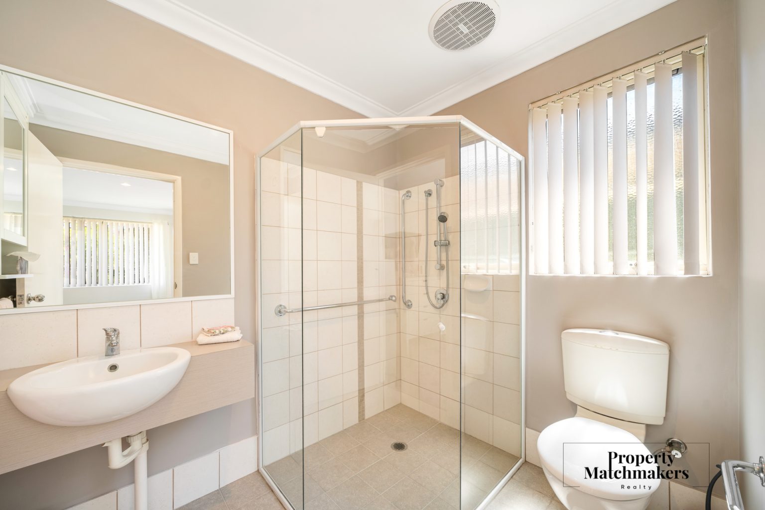 18/15 Spring Avenue, Midland, WA 6056 AUS