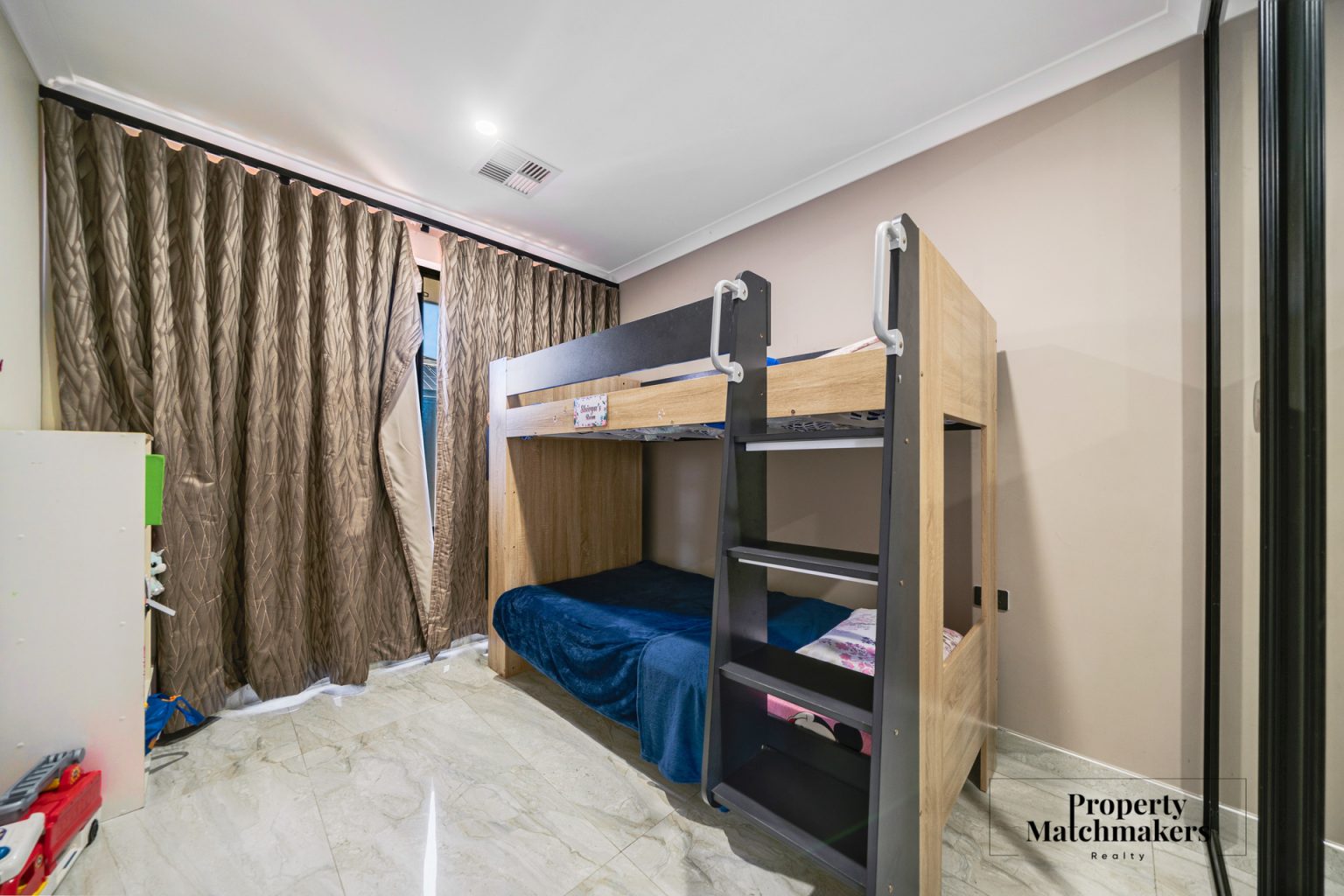 33 Meander Street, Brabham, WA 6055 AUS