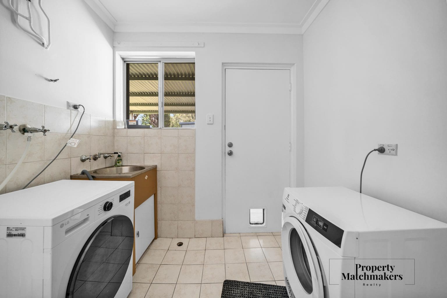 6571 West Swan Road, West Swan, WA 6055 AUS