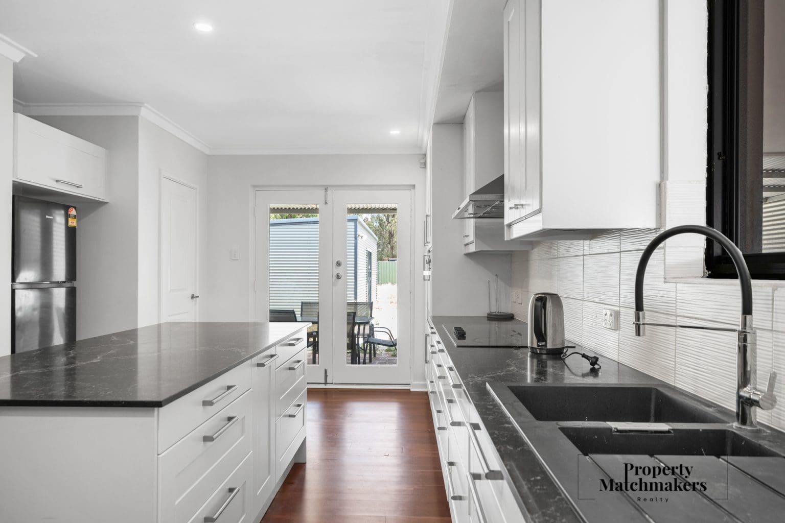 6571 West Swan Road, West Swan, WA 6055 AUS