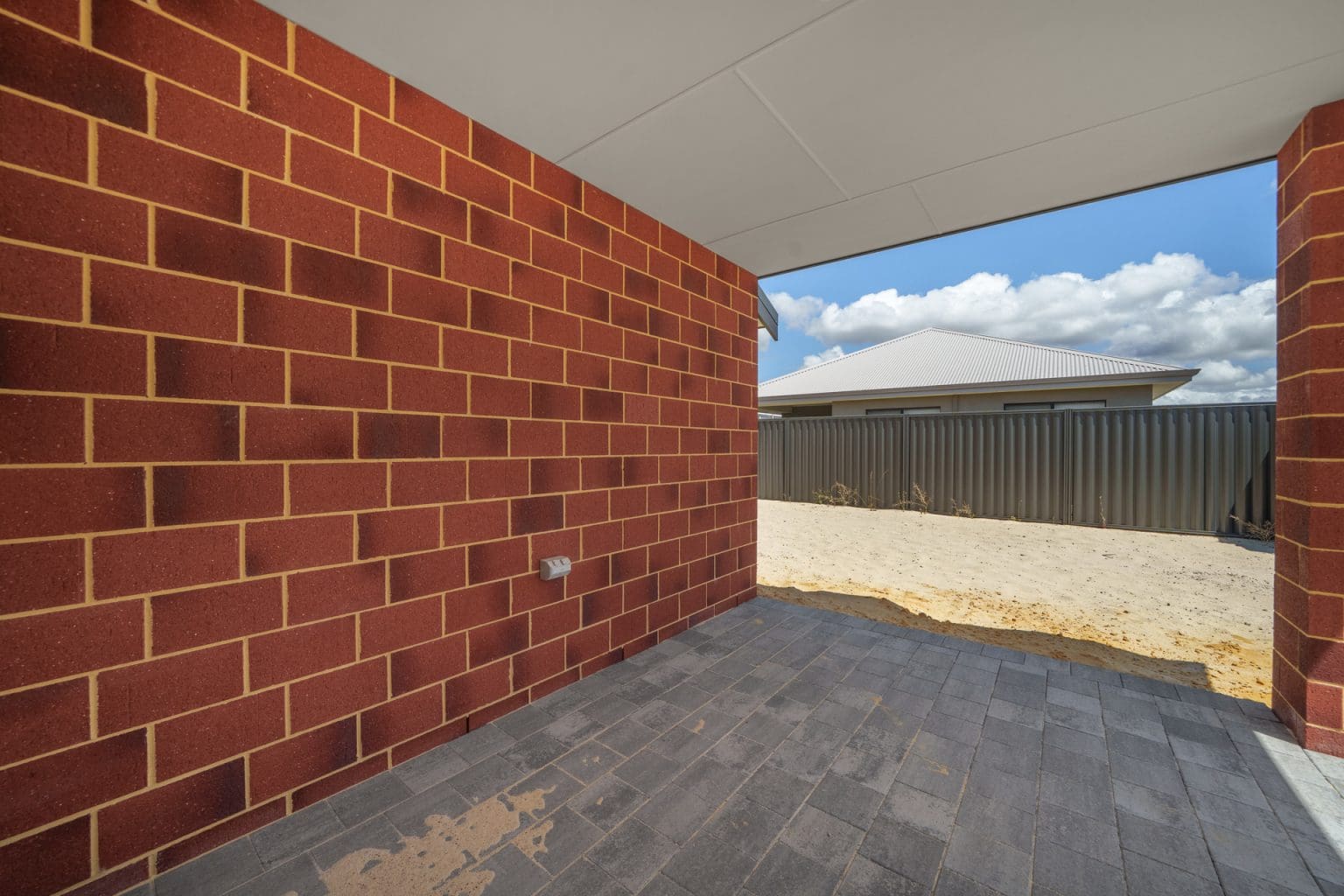 4 Currawong Loop, Treeby, WA 6164 AUS