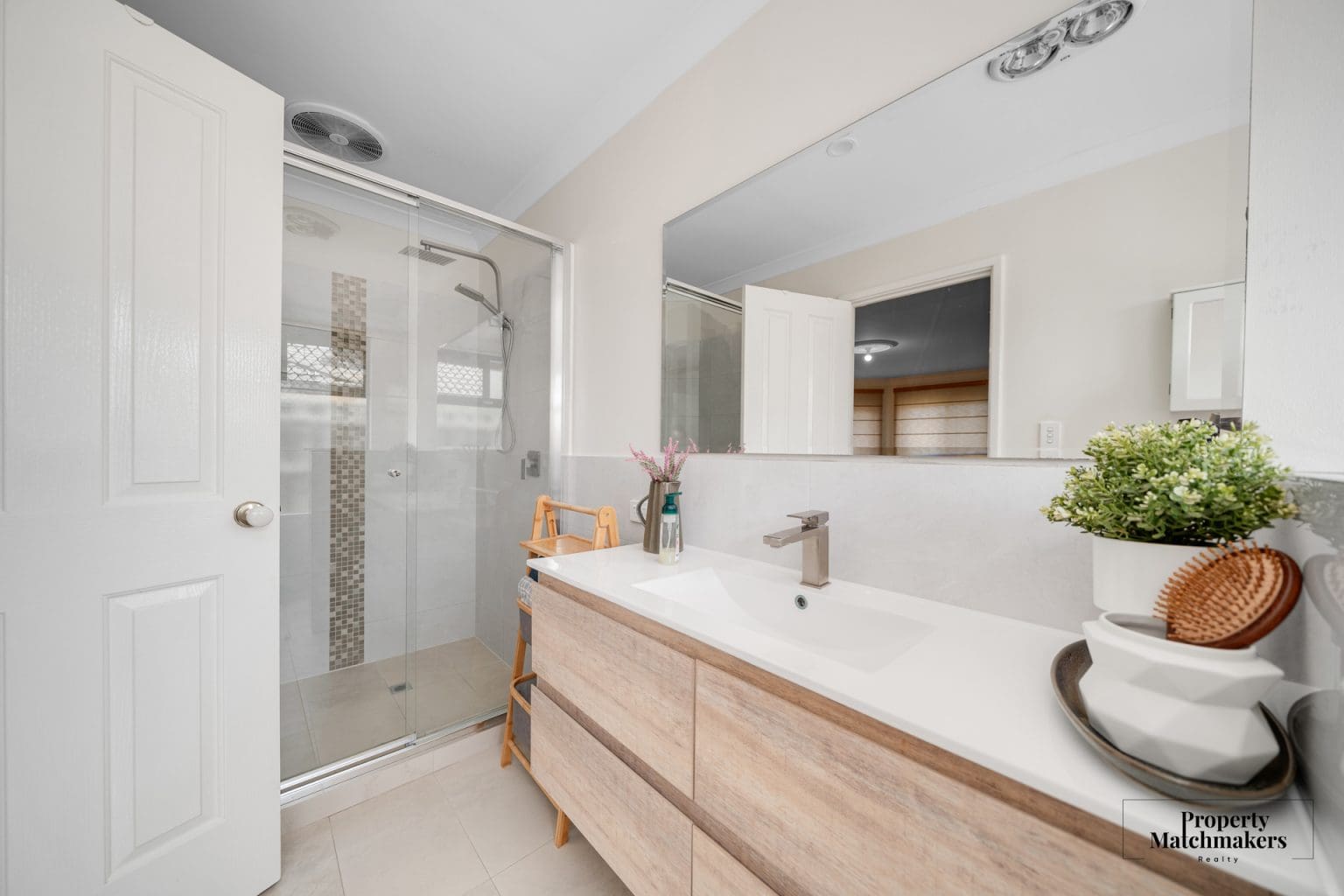 8 Pelham Lane, Henley Brook, WA 6055 AUS