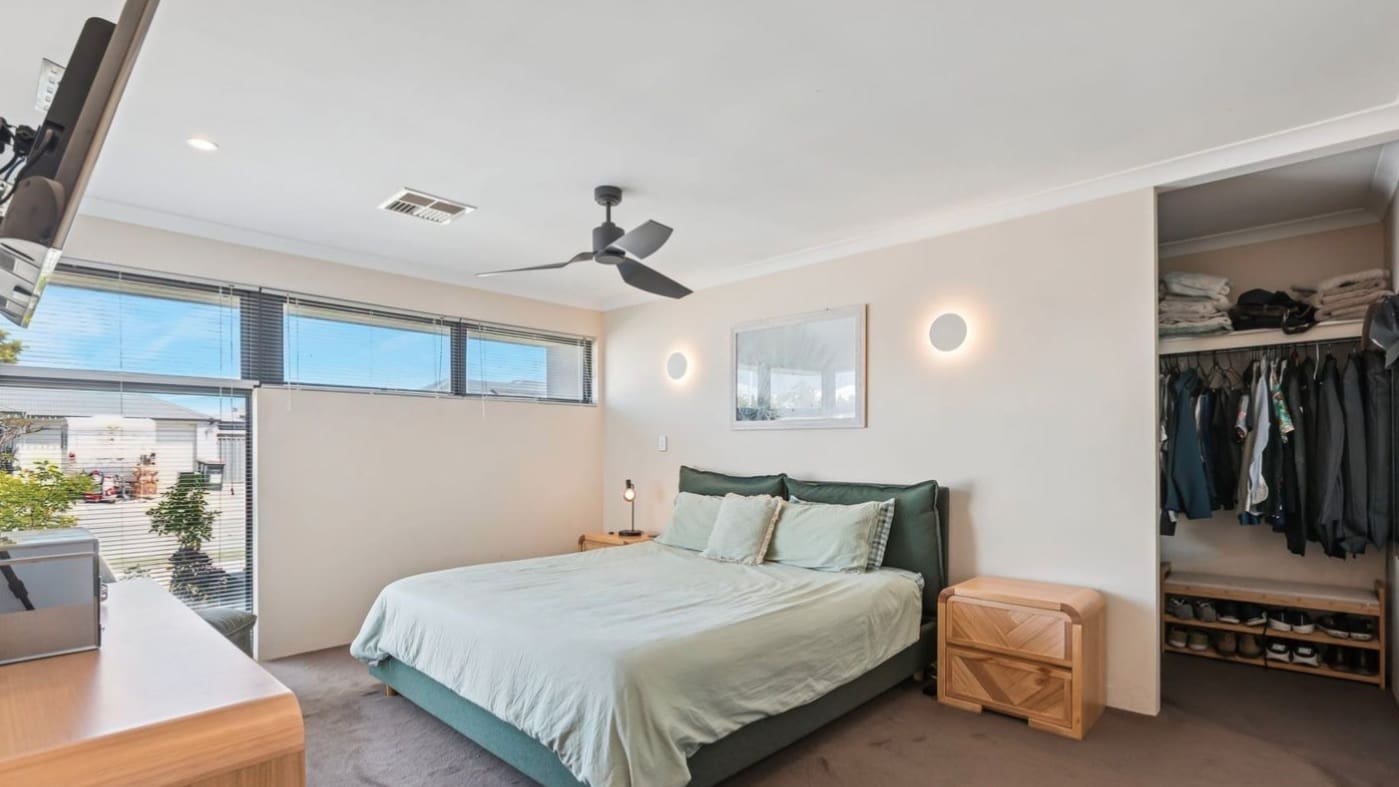 60 Farnham Pass, Alkimos, WA 6038 AUS