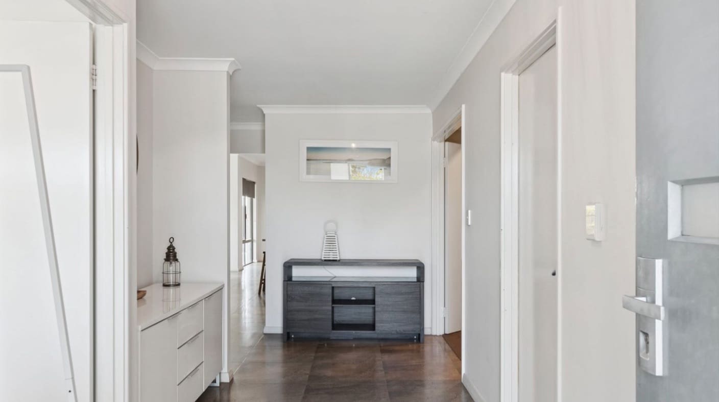 60 Farnham Pass, Alkimos, WA 6038 AUS